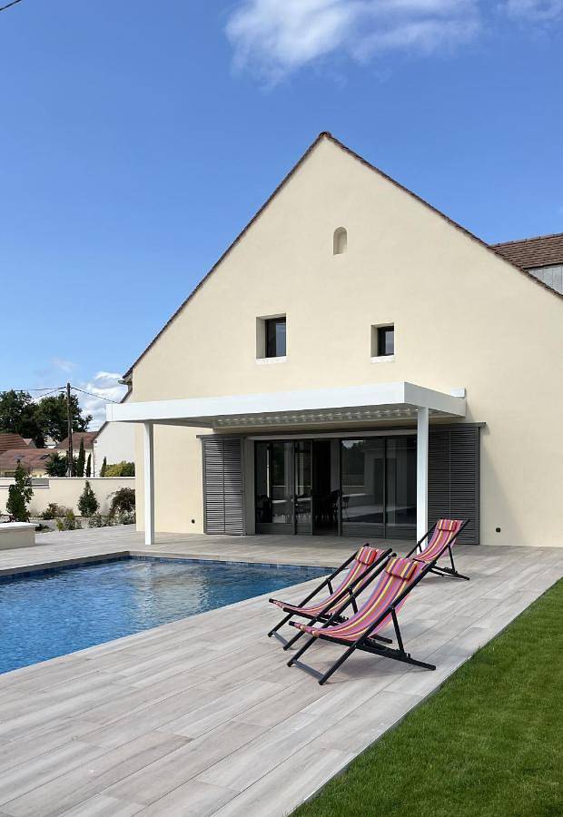 Hôtel pour 2 personnes, avec Terrasse et Jardin ainsi que Piscine et Sauna à Les Maillys