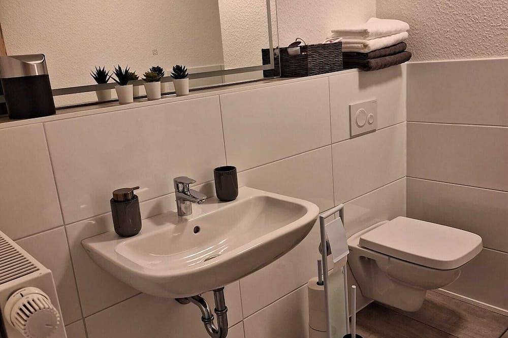 Ganze Wohnung, Ferienwohnung Weser - direkt am Weserradweg in Bad Karlshafen, Hessisches Bergland