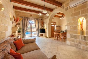 Holiday Home for 10 People in Kercem, Gozo, Photo 4