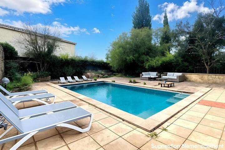 Ferienhaus für 8 Personen, mit Terrasse und Garten sowie Pool - 1