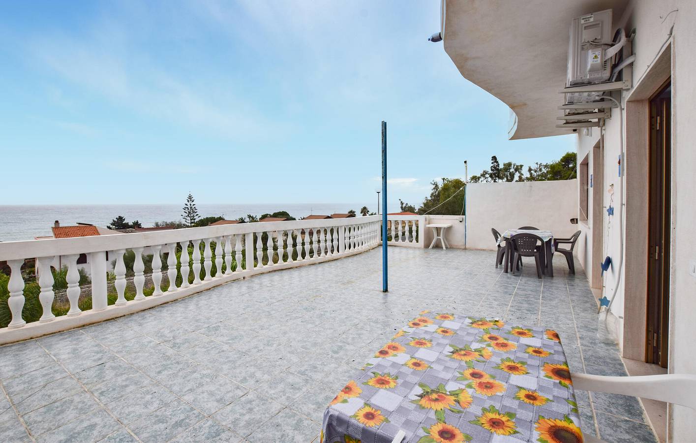 Ganze Ferienwohnung, Gemütliche Strandwohnung mit WLAN, Klimaanlage, Fernseher und Parkplatz in Ferruzzano, Ionische Küste Kalabrien