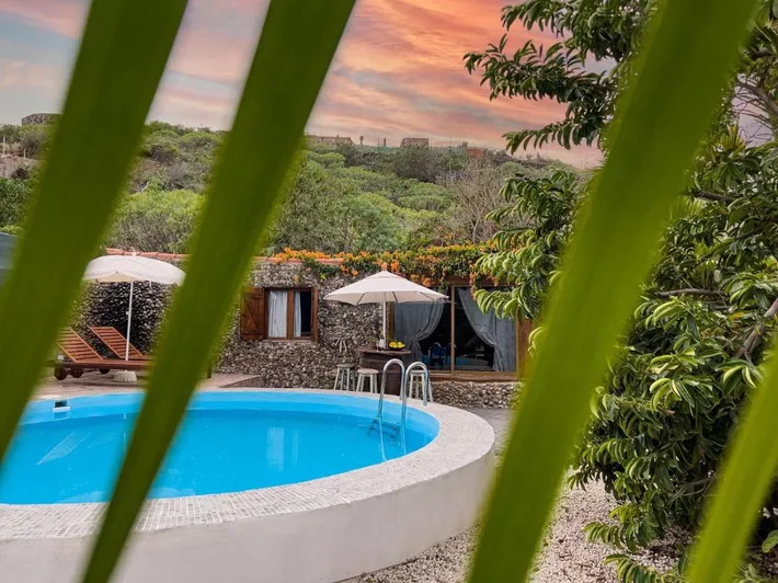 Casa de vacaciones para 4 personas, con piscina además de vistas y jardín - 1