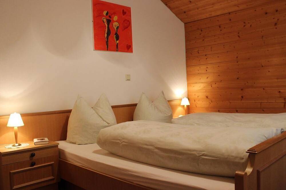Ganze Wohnung, Haus Simma - Ferienwohnung mit Balkon in Dalaas, Verwall