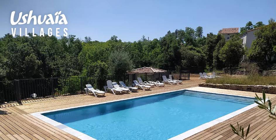Appartement de vacances pour 4 personnes, avec terrasse ainsi que piscine et vue, animaux acceptés