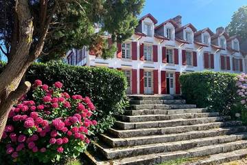 Château pour 17 personnes, avec jardin en Pyrénées-Atlantiques