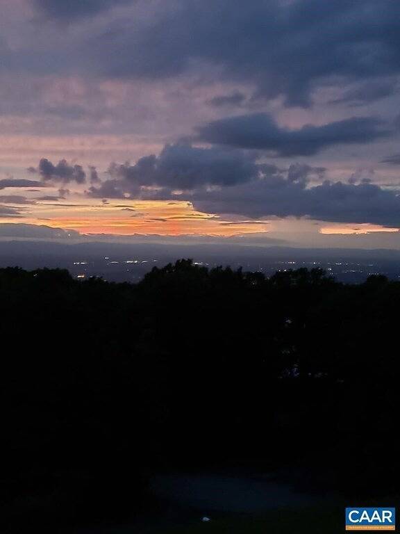 Ganze Wohnung, Wintergreen. Panoramic Sunsets, Mountain Views, Private Deck + Fireplace in Wintergreen, Nelson County