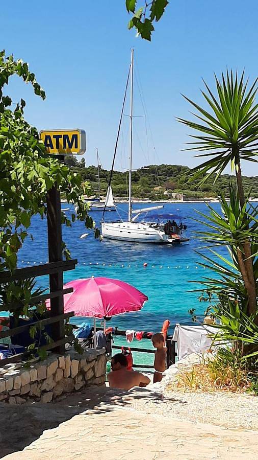 Maison d’hôte pour 6 personnes, avec jardin et vue à Trogir