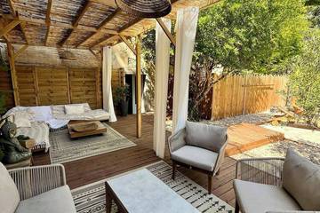 Gîte pour 4 personnes, avec piscine et jardin à Talairan