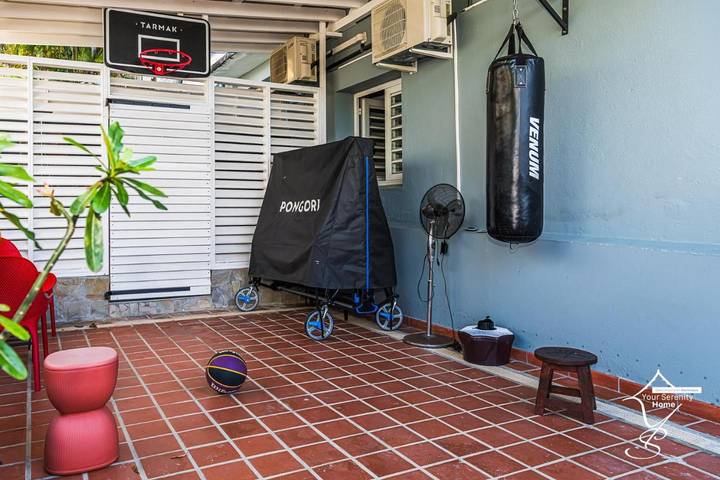 Location de vacances pour 6 personnes, avec terrasse et jardin ainsi que vue et piscine à Schœlcher - 4
