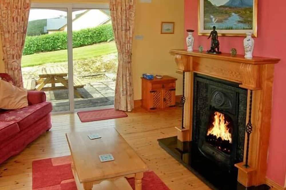 Heron'S Nest, family friendly, with open fire in Inch, County Kerry in Dingle Peninsula