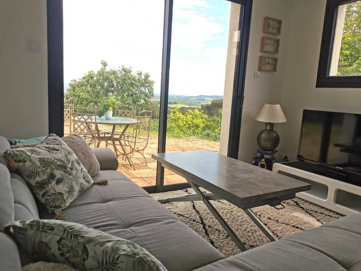 Gîte pour 5 personnes, avec jardin ainsi que vue sur le lac et vue à Roullens