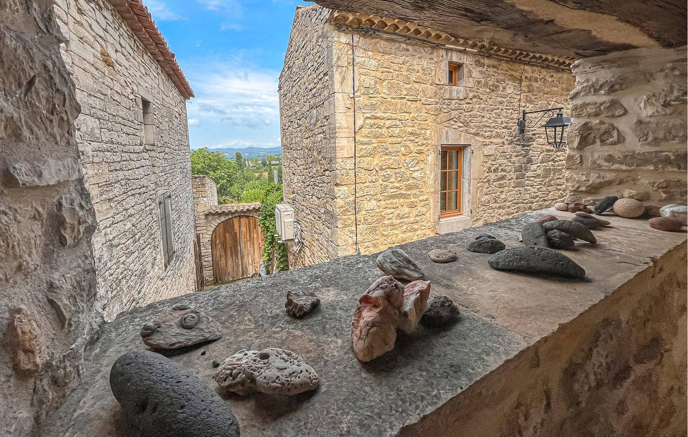 Cozy Apartment near Barjac Center with Wifi & Parking in Barjac, Alès region