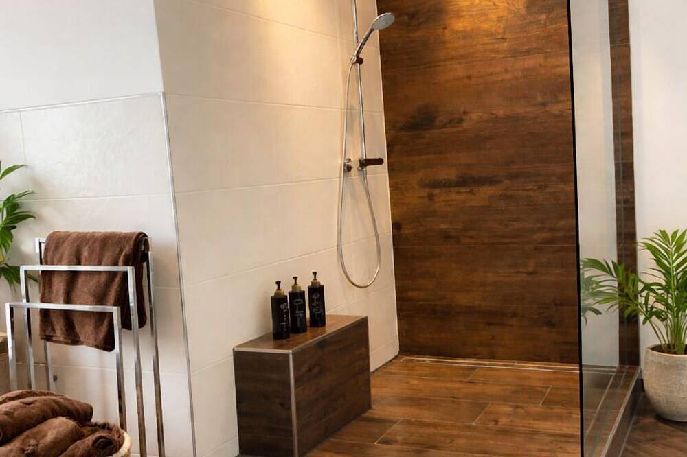 Exklusives Ferienhaus mit privater Fasssauna – Ruhe & Natur in Naturschutzgebiet Nuthe-Nieplitz-Niederung, Mittelmark