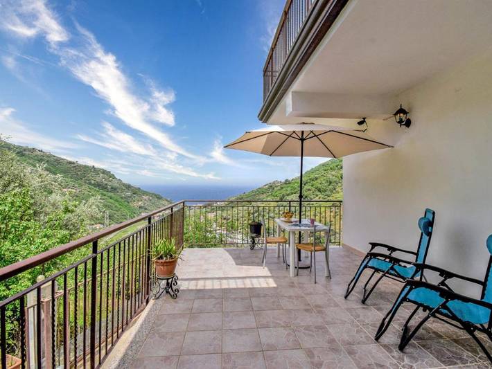 Villa per 6 persone, con idromassaggio e balcone in Gioiosa Marea