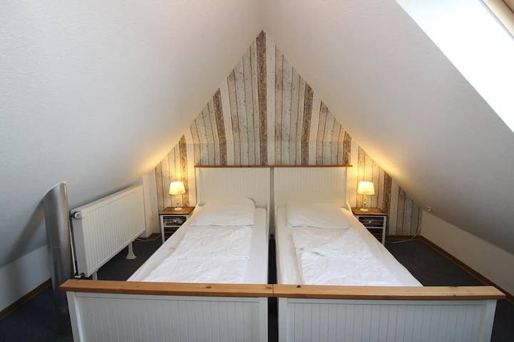 Ferienhaus für 6 Personen, mit Sauna und Garten sowie Pool in Butjadingen - 4