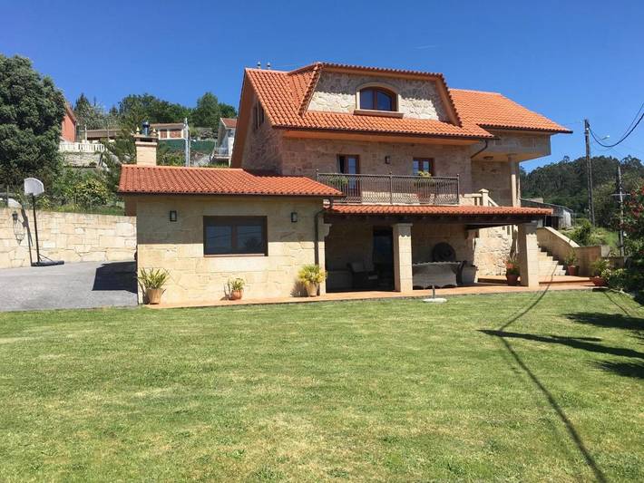 Location de vacances pour 10 personnes, avec jardin ainsi que vue et piscine à Pontevedra - 4
