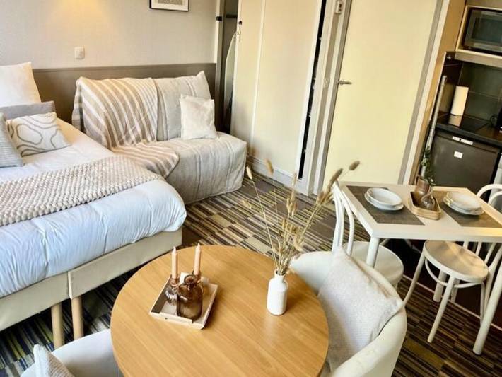 Gîte pour 3 personnes, avec balcon, adapté aux familles dans Parc des Expositions (Paris) - 2