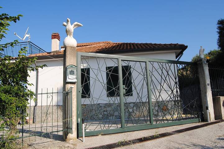 Casa de vacaciones para 4 personas, con terraza y jardín - 1