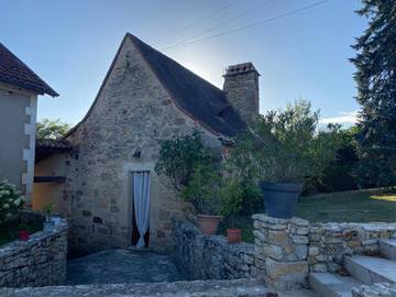 Gîte pour 4 personnes, avec jardin et terrasse à Castelnaud-la-Chapelle