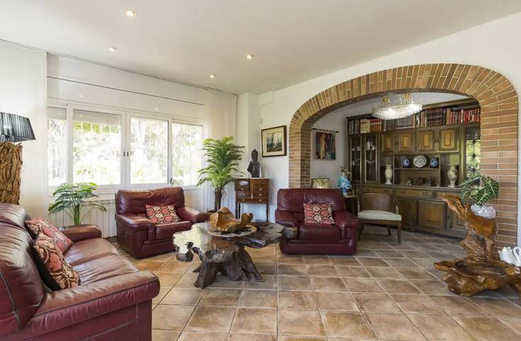 Chalet para 9 personas, con jardín, Se admiten mascotas en Bajo Penedés - 3