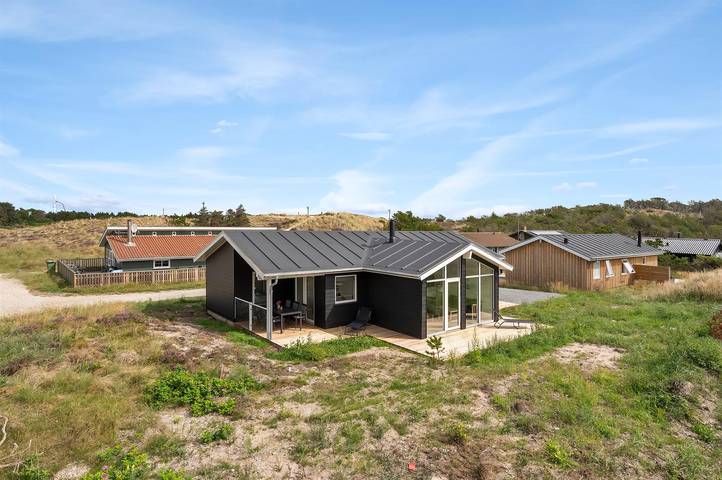 Ferienhaus für 6 Personen, mit Whirlpool und Terrasse in Klitmøller