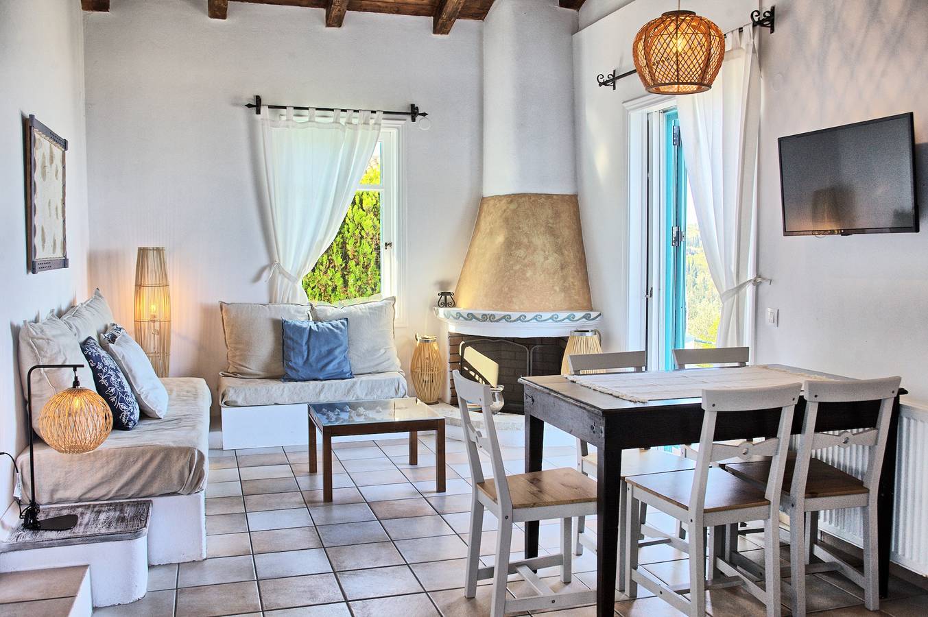 Holiday Home 'Villa Ostria' with Sea View, Private Pool and Wi-Fi in Greece