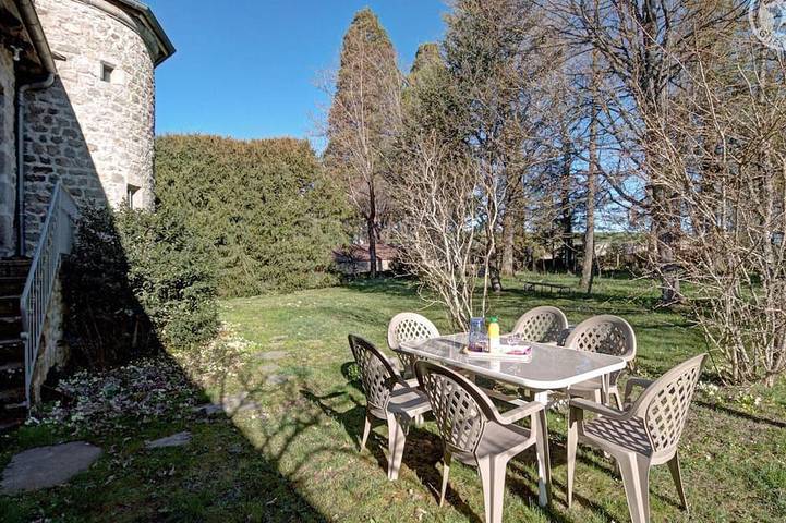 Gîte pour 4 personnes, avec jardin