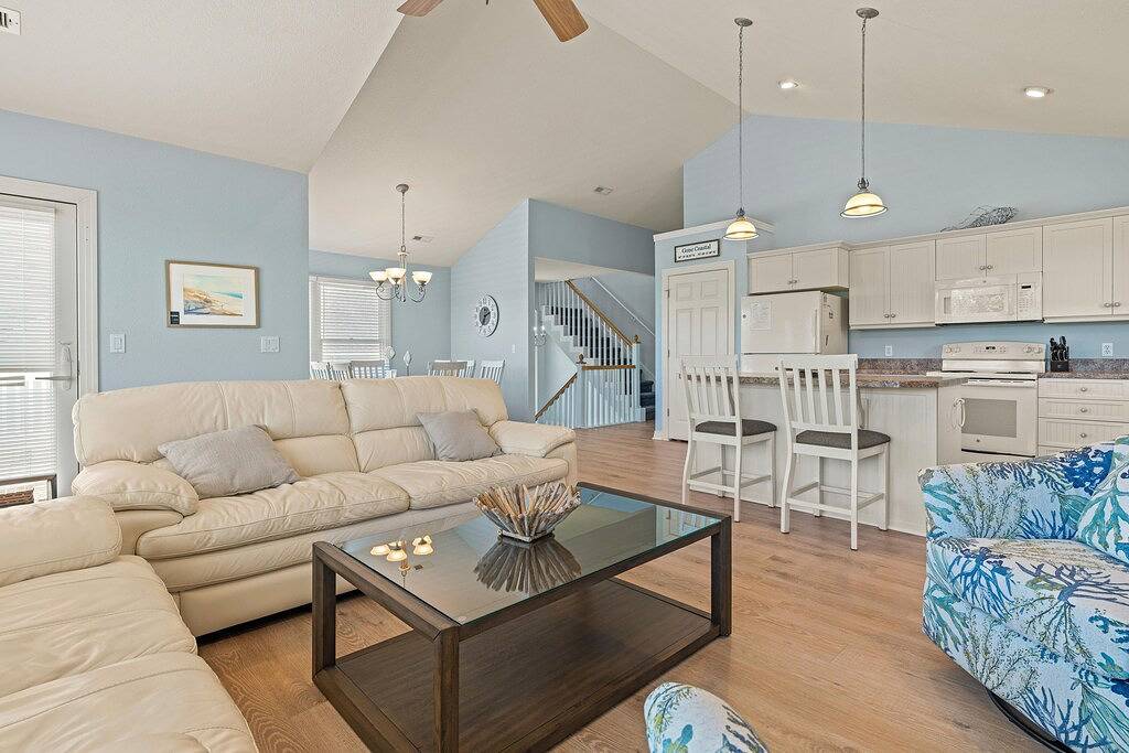 Gone Coastal: Dog-Friendly (2 max), Private Pool in Corolla, Currituck County