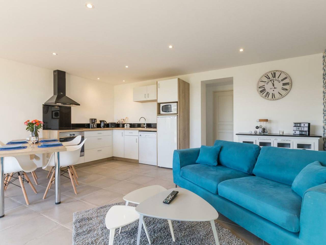 Maison au bord de la baie avec animaux admis et parking à Vains in Vains, Baie du Mont-Saint-Michel