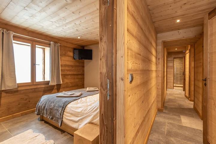 Chalet de Julie  rénové sur les pistes 5 min à pied Arc 1600 8ch 6sdb 24pers in Arc 1600, Bourg-Saint-Maurice