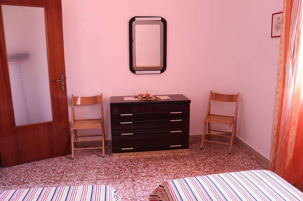 Appartement entier, Villa à 50 pas de la mer in Lido Gandoli, Leporano