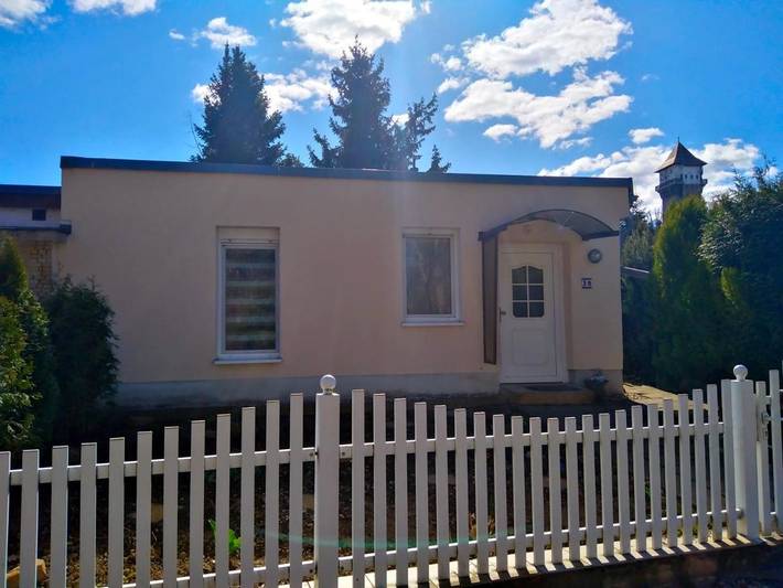 Ferienhaus für 4 Personen, mit Terrasse und Garten in Bad Dürrenberg