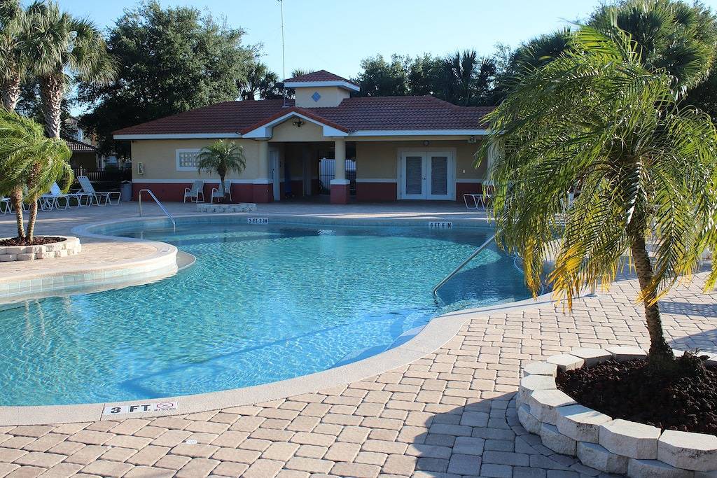 Ganze Wohnung, Juwel von Lake Marion! Schöne 3-Zimmer mit Kingsize-Betten, Hd & Internet in Lake Marion (FL)