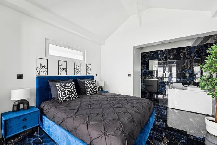 Appartement de vacances pour 2 personnes, avec Jacuzzi à Pontault-Combault
