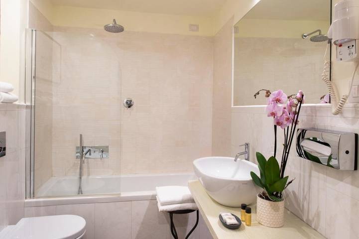 Hôtel pour 2 personnes, avec terrasse et vue à San Gimignano - 4