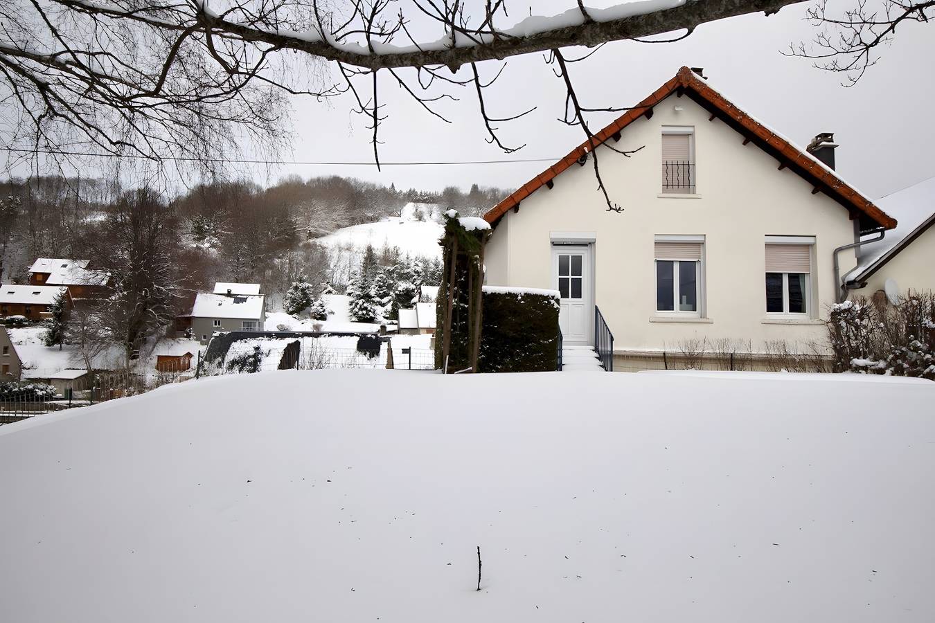 Peaceful House Between La Bourboule and Mont Dore in Murat-le-Quaire, Volcans d'Auvergne Regional Nature Park