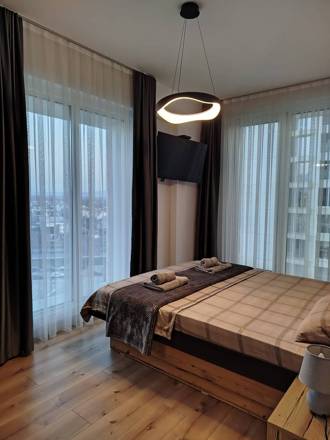 Ganze Wohnung, Gemütliche Wohnung im 7. Stock mit Parkplatz, Pool, Fitness! in Skopje, Nordmazedonien