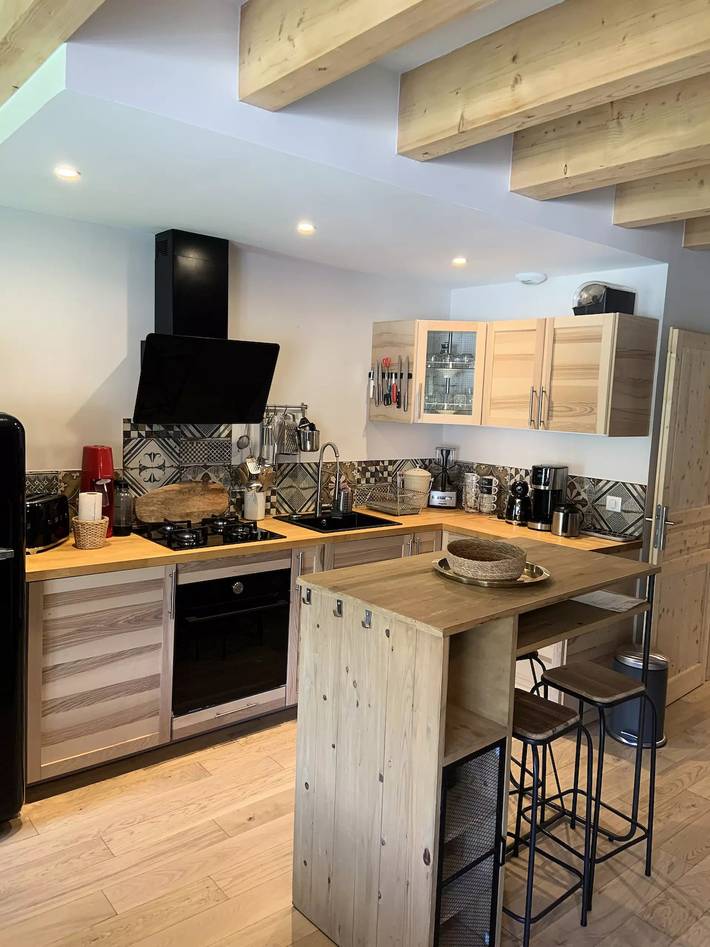 Gîte pour 12 personnes, avec terrasse à Laveissière - 3