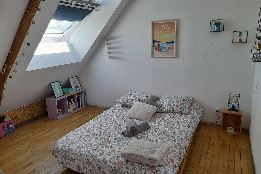 Grande Maison Familiale en Bord de mer in Locmiquélic, Côte des Mégalithes