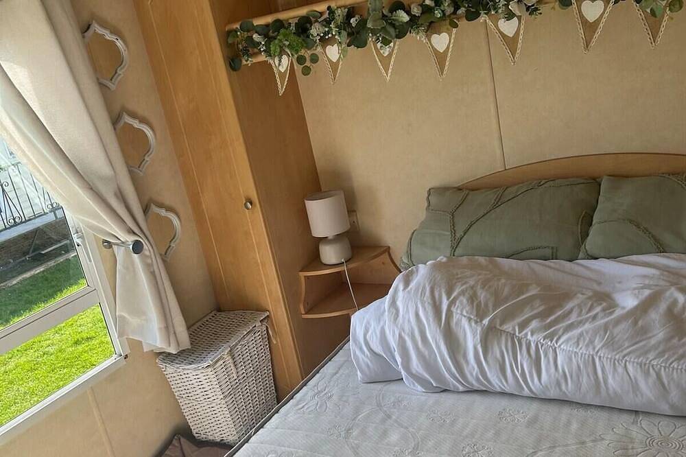 2 Bed - Sleeps 6 - Free Parking - Pets in Chapel St. Leonards, Lincolnshire