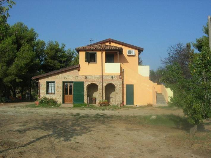 Chalet per 4 persone, con panorama e giardino, con animali domestici in Calabria