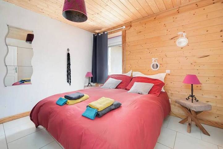 Gîte pour 5 personnes, avec sauna ainsi que jacuzzi et jardin à Uzemain - 2