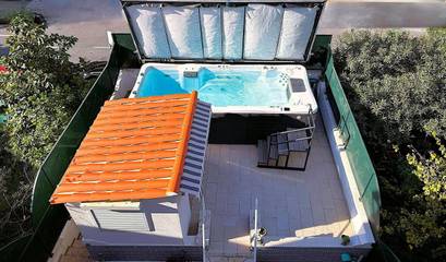 Gîte pour 4 personnes, avec terrasse ainsi que jacuzzi et piscine dans Saint-Roch