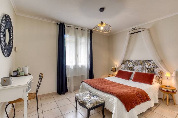 Location de vacances pour 6 personnes, avec jardin et terrasse à Pailhès - 4