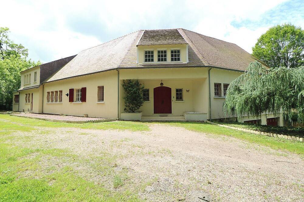 Magnificent upscale gîte in quiet Vierzon in Vierzon, Región de Vierzon