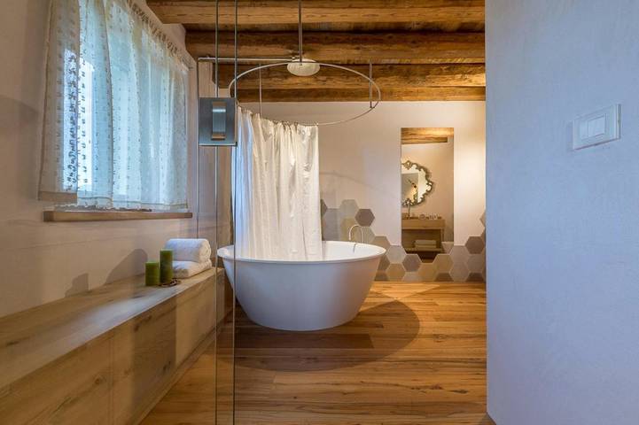 B&b per 2 persone, con Terrazza e Idromassaggio nonché Giardino e Panorama a Conegliano
