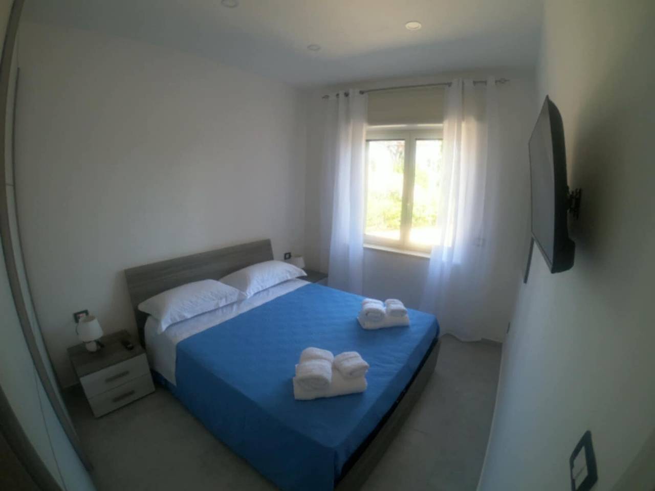 Ganze Wohnung, Ferienhaus 'Paestum Eden' mit Meerblick, Wlan und Klimaanlage in Licinella - Torre di Paestum, Cilento