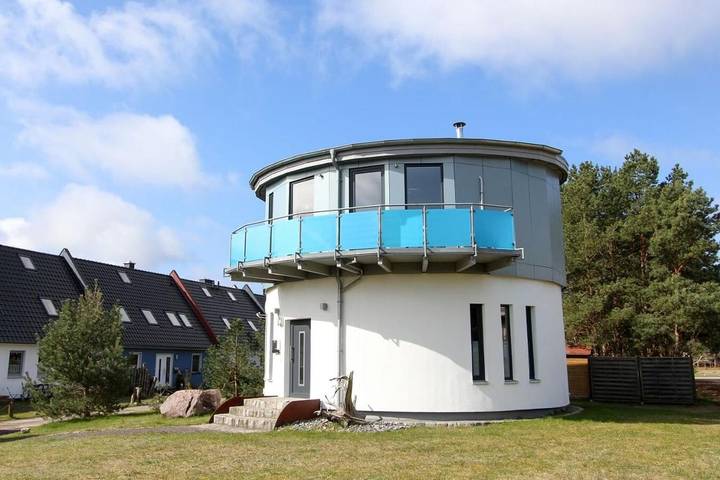 Ferienhaus für 4 Personen, mit Balkon und Terrasse sowie Garten und Sauna