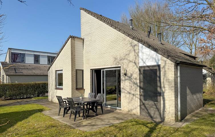 Ferienhaus für 6 Personen, mit Terrasse und Garten in Hoeven