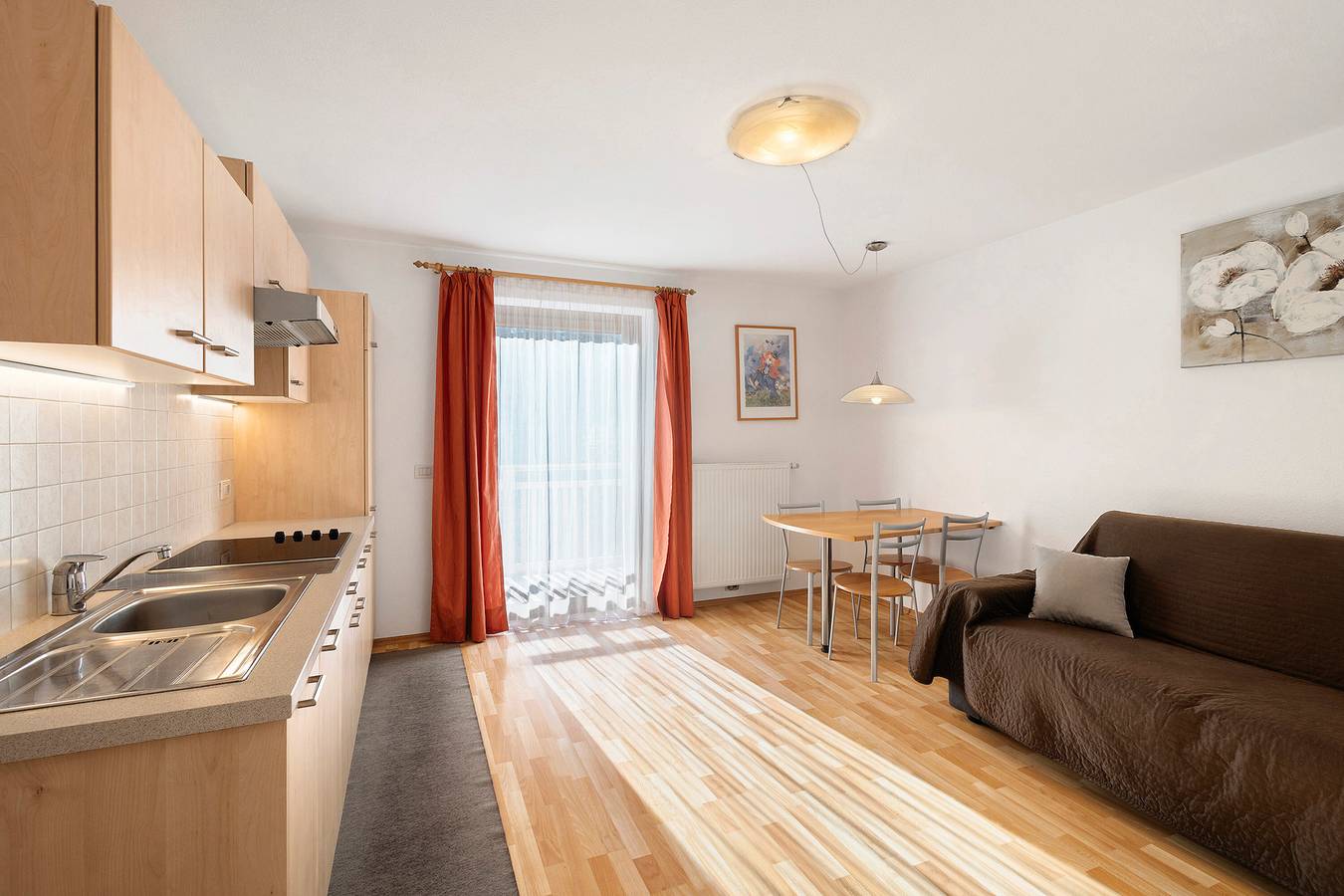 Entire apartment, Apartment 'Hatzlhof Nr 6' with Mountain View, Shared Terrace and Wi-Fi in Tschöfs - Ceves, Sterzing